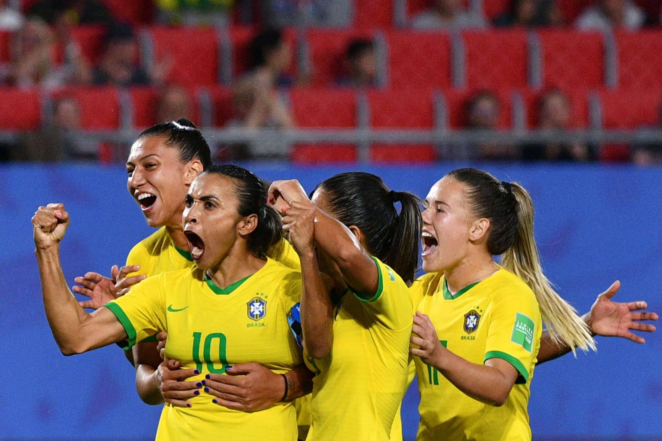 VITÓRIA DO FUTEBOL FEMININO: Prefeitura acata sugestão e jogos da Seleção feminina terão ponto facultativo